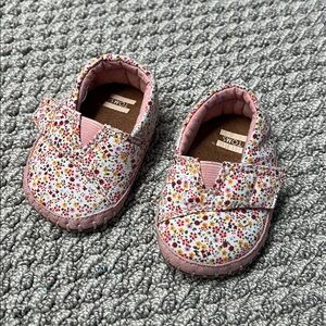 TOMS Floral Baby Shoes